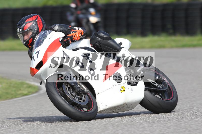 Archiv-2025/10 23.04.2025 Cornu Master School ADR/gruen-vert/17